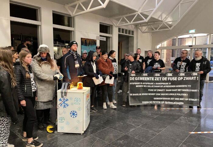 In de media: Koude douche voor jongeren van Fuse in Bakel, die aan het lijntje zijn gehouden door politiek met handen op de knip